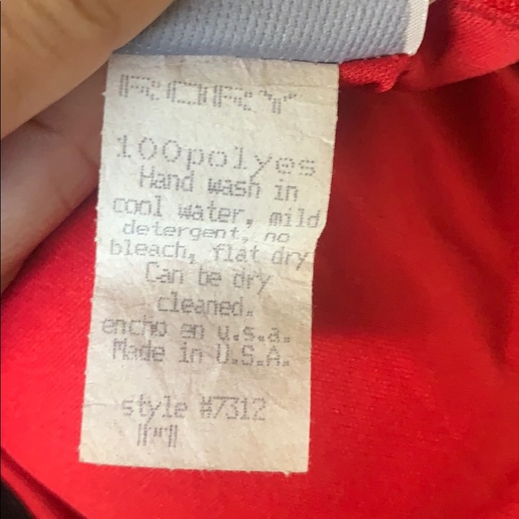 Spaghetti strapped red dress - Picture 6 of 6